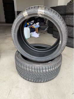 Pair 275/35/21 Pirelli
