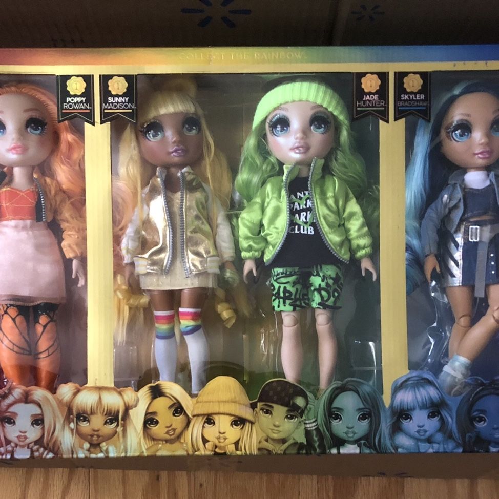 Ever After High Hunter Huntsman and Ashlynn Ella dolls for Sale in  Goodyear, AZ - OfferUp