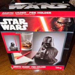 
ThinkGeek Disney Star Wars Darth Vader Pen Holder 