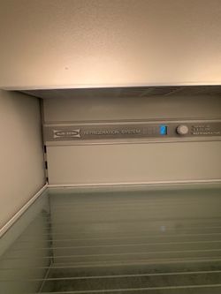 Sub zero refrigerator