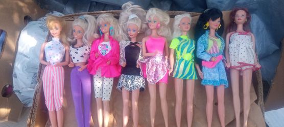 VINTAGE 70's 80's BARBIES