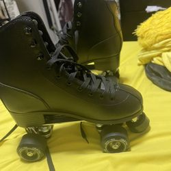 Black Mens Rollerskates Size 9