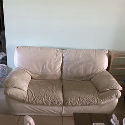 Loveseat/couch 