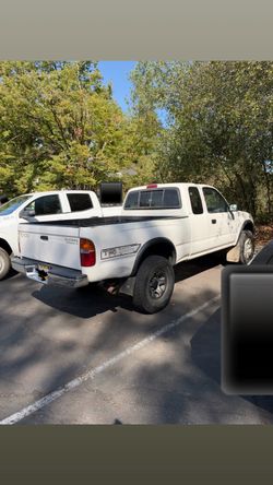 2000 TOYOTA TACOMA PRERUNNER first gen , extended cab *2WD!*by