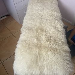 White  Fluffy Bench Chair 