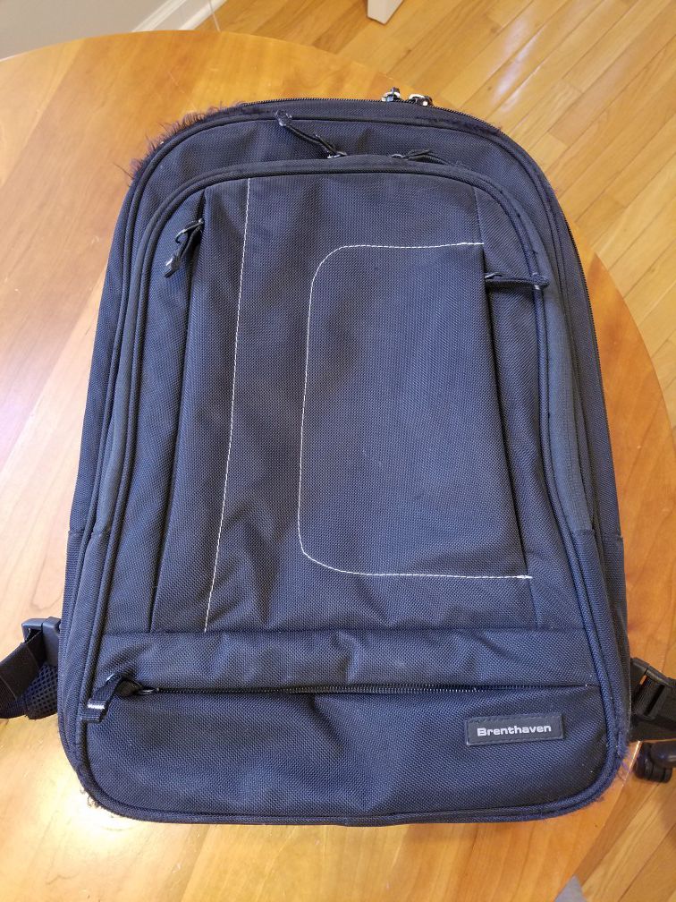 Brenthaven backpack for laptop