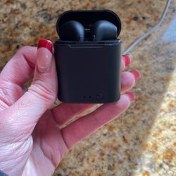 Blue Tooth Head Phones 