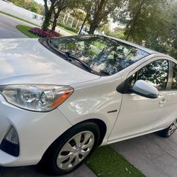 2012 Toyota Prius C 