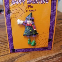 NEW Halloween pin By Ganz 