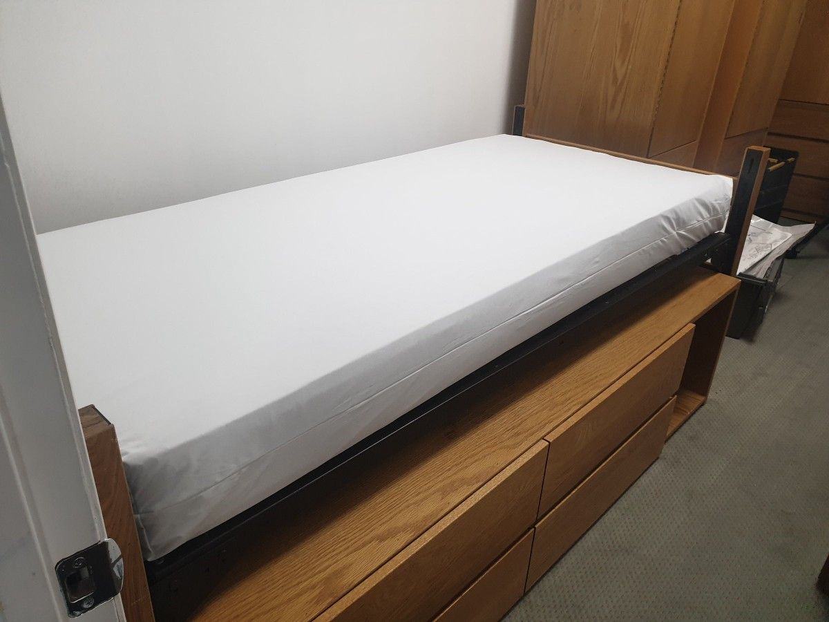 Twin mattress....many, looking for wholesale dealers and distributors
