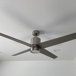 Ceiling fan with light and remote