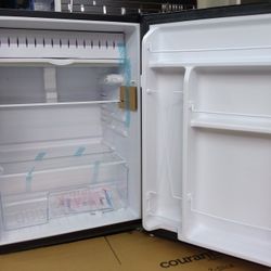 Open Box Impecca RC 1590ST 5.5 Cu Ft 24in