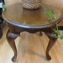 Antique Style Hardwood End Table 