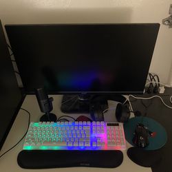 Black/White Gaming Setup With LED Keyboard