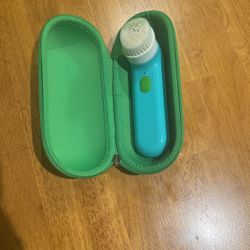 Clinique Facial Brush
