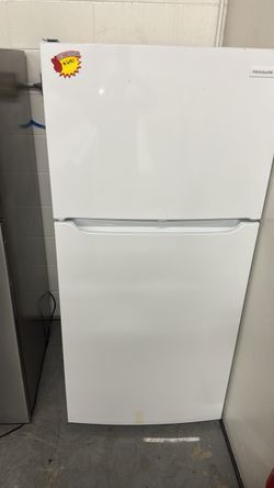 Frigidaire White Top-Freezer Refrigerator