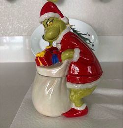 NEW CHRISTMAS DR SEUSS GRINCH COOKIE JAR