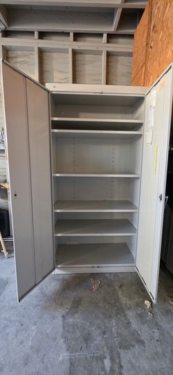 Gabinete De Metal Marca HON