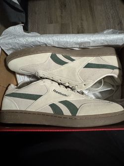 Reebok Fort Lounger size 10.5M
