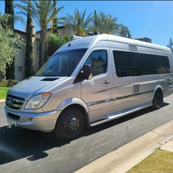 Mercedes Sprinter Winnebago