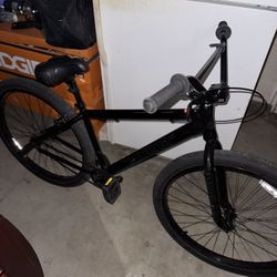 SE Big Flyer 29” Stealth mode black