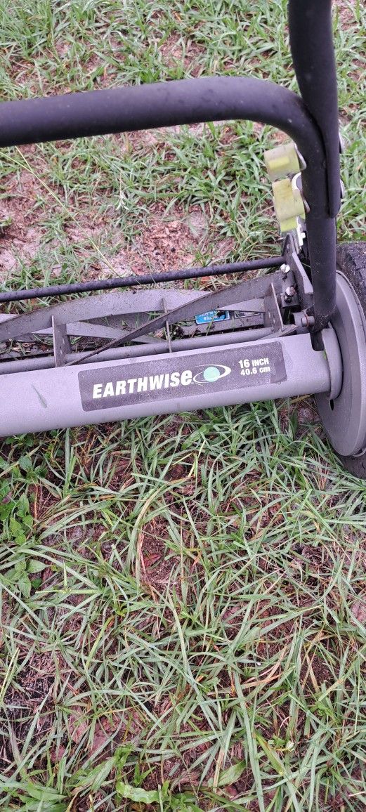 Push Lawn mower It works excellent