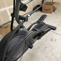 Free Motion Elliptical 645 Machine