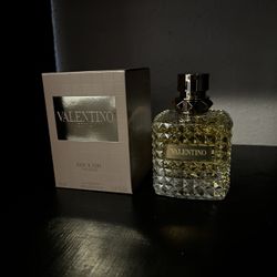 Valentino Donna Perfume 