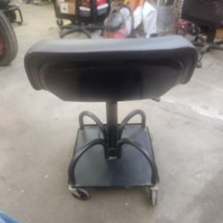 Mechanics Chair with Back Rest