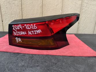 2019 2020 2021 2022 2023 2024 2025 2026 NISSAN ALTIMA RIGHT SIDE TAIL LIGHT OEM USED 
