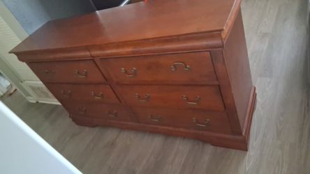 Mueble de 6 cajones muy bonita