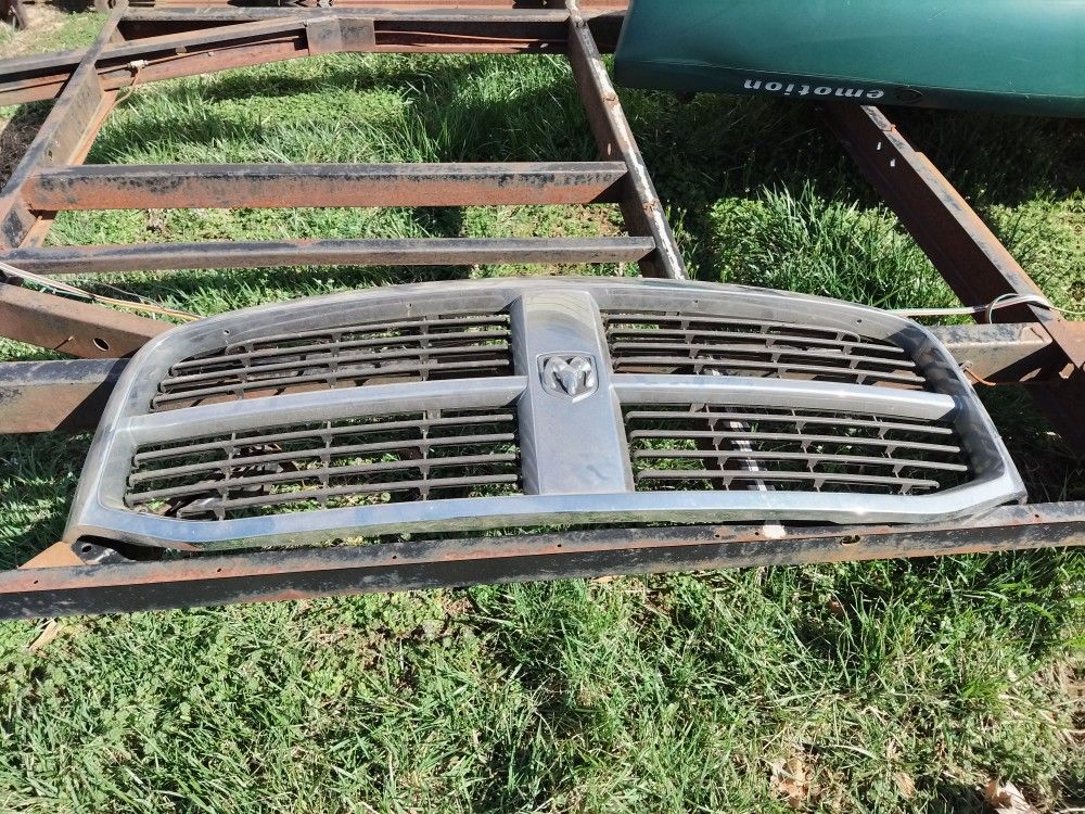 Dodge Ram Grill 2008