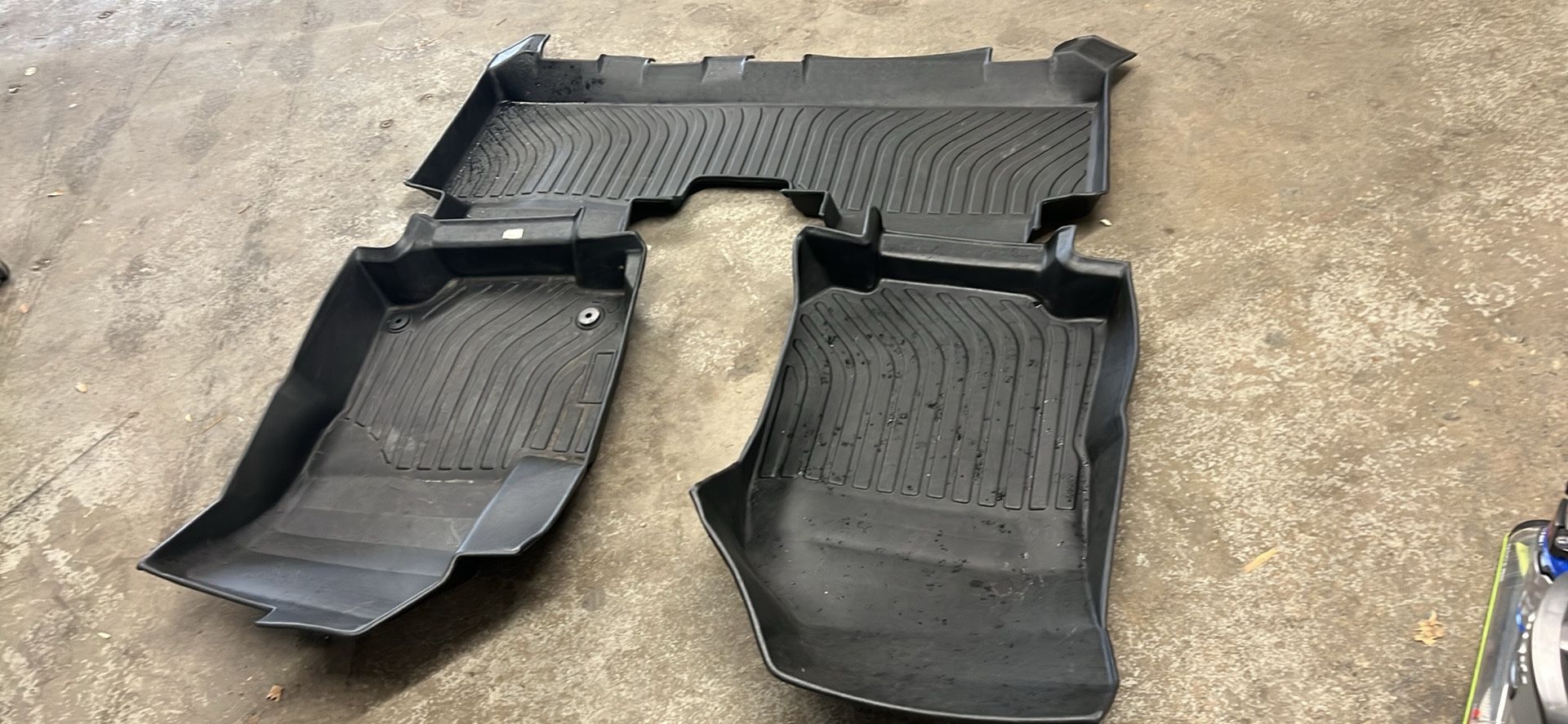 Car or track heart plastic mats