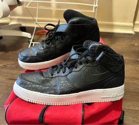Men,  size 12s and 13s