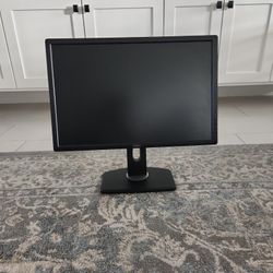 Dell 24.9in Monitior VGA, DVI, and DP (Comes with VGA to Hdmi adapter and power)
