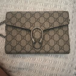 Gucci Wallet On A Chain 