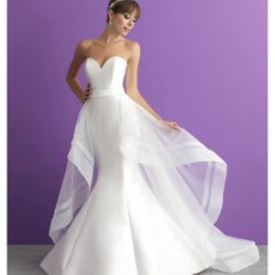 UNUSED Wedding Dress (Size 12)  Romance Bridal by Allure 3000 - Unaltered Ivory