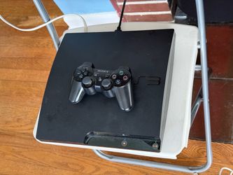 PS3 slim , 160gb , Controller and games