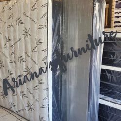 Queen Size Pillow Top Mattress With Box Spring 