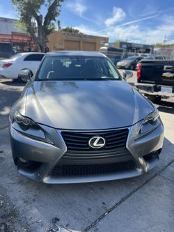2016 Lexus IS