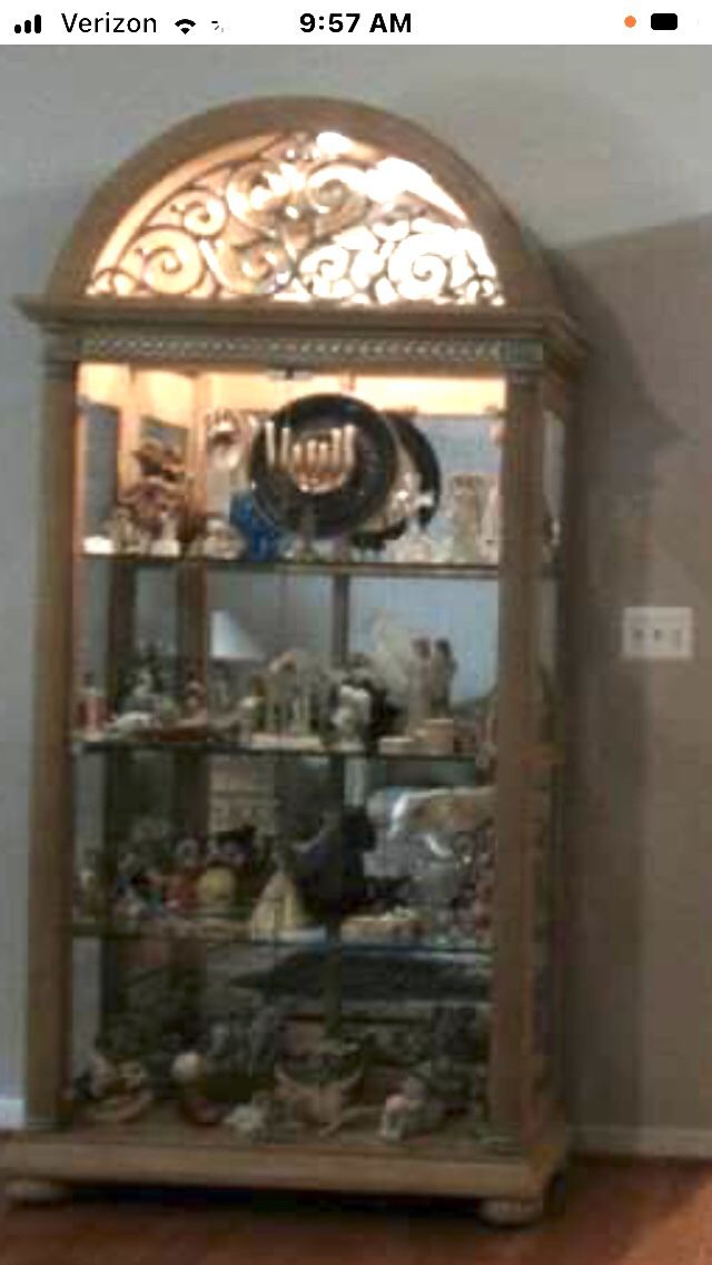 Vintage Colonial Curio Cabinet