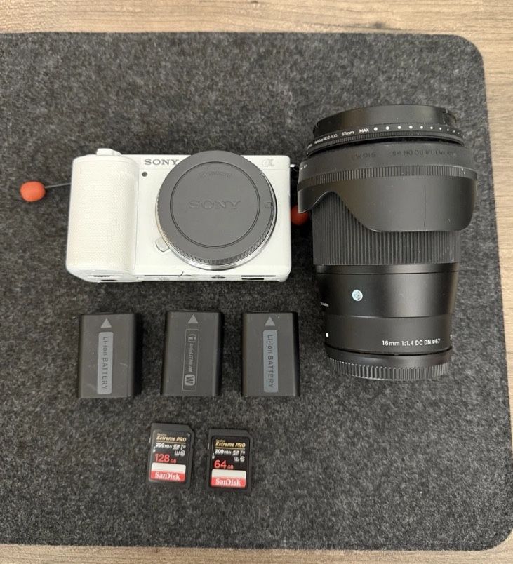 Sony ZV-E10 Camera Bundle