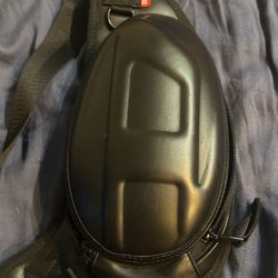 Diesel 1dr-Pod sling bag