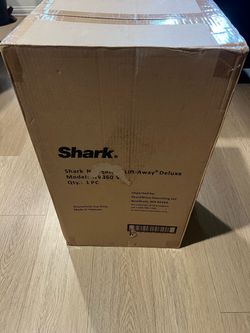 Shark Lift-Away NV360