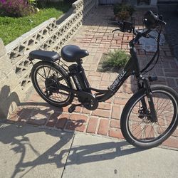 se vende bicicleta eléctrica poco uso