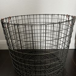 Large Metal Wire Basket