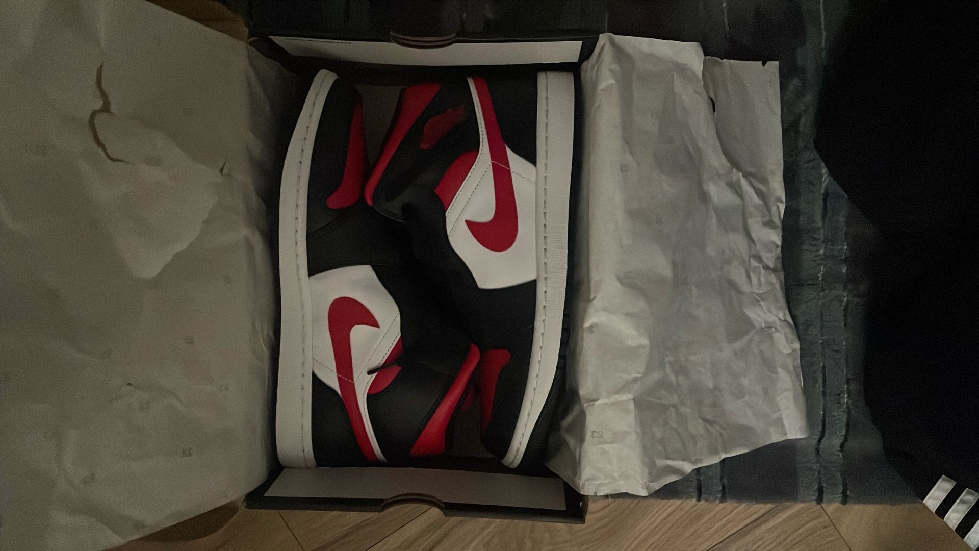 Jordan 1 Mid