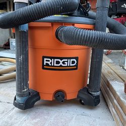 Ridgid Vacuum Like New, Craftsman 16 Gallons Same Price 