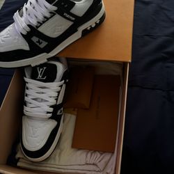 Louis Vuitton  Shoes 