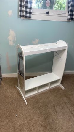 Dress up storage center